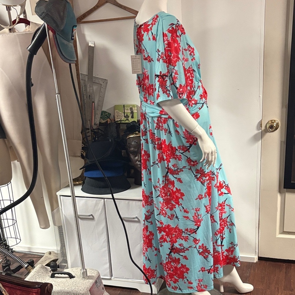 Keluumme Floral Wrap Dress in Red and Blue size 18 - Picture 3 of 6